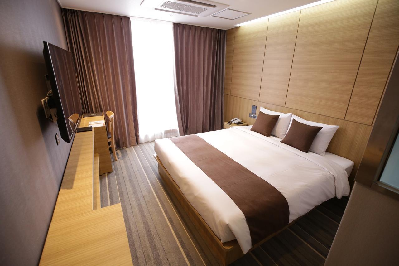 Honors Hotel Hwaseong Zewnętrze zdjęcie